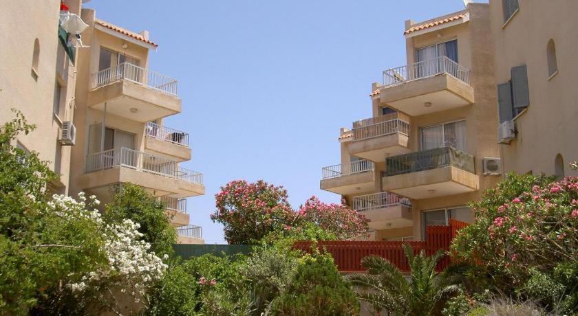 Diamond Apartment With Stunning Sea View Пафос Экстерьер фото